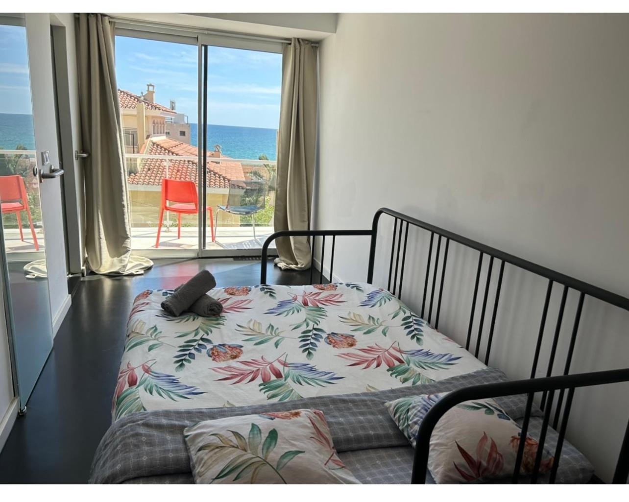 Hug Hotel2022 El Carrer del Canonge Ngoại thất bức ảnh
