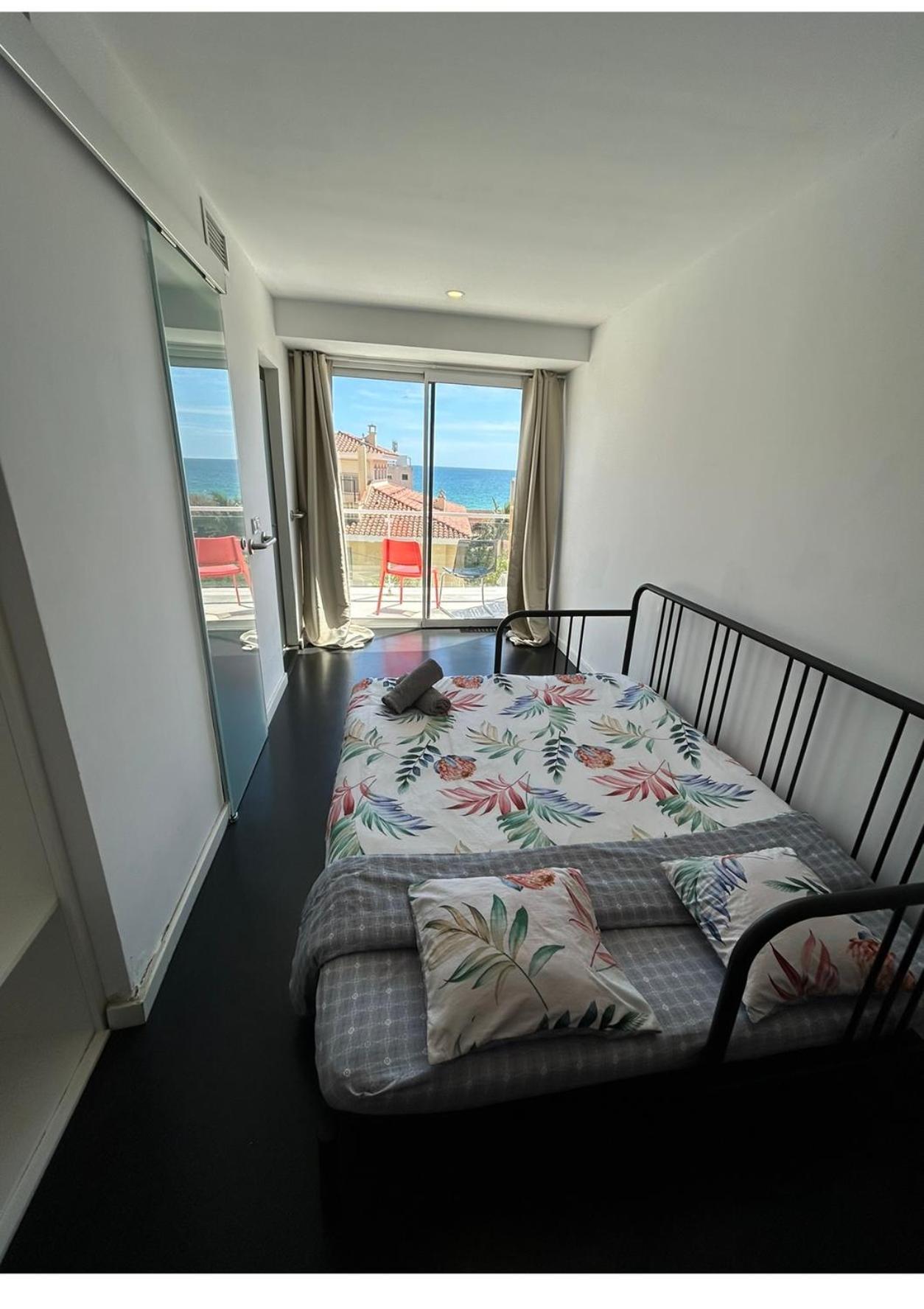 Hug Hotel2022 El Carrer del Canonge Ngoại thất bức ảnh